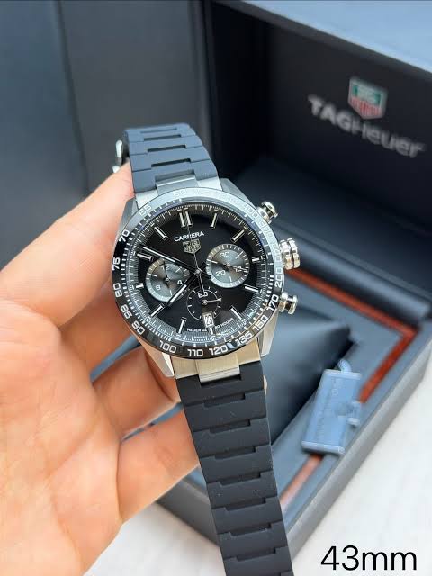 TAG Heuer Carrera
